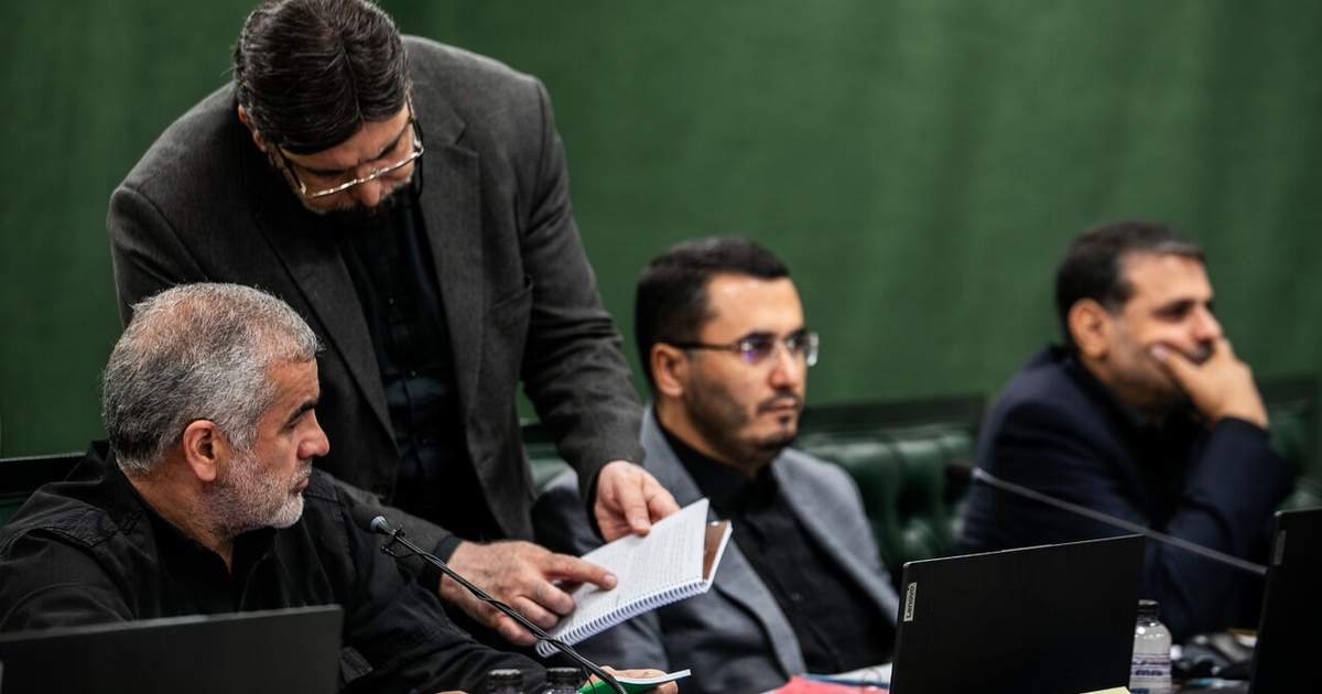 قانونگذاران ایران نظارت منطقهای بر هرمز را به عقب انداختند