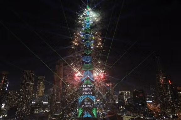 برجهای کشورهای عربی؛ ترامپ نماد پیشرفت میداندشان، خامنهای میگوید پسرفت است