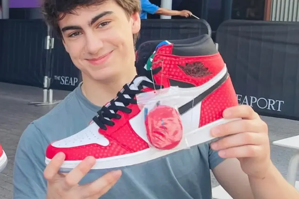 الشرطة الأميركية تعتقل نجل شاعر إيراني بتهمة التخطيط لهجمات إرهابية مستوحاة من "داعش"