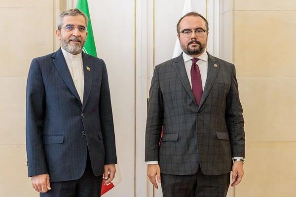 بولندا تحذر إيران من دعم روسيا في الحرب الأوكرانية