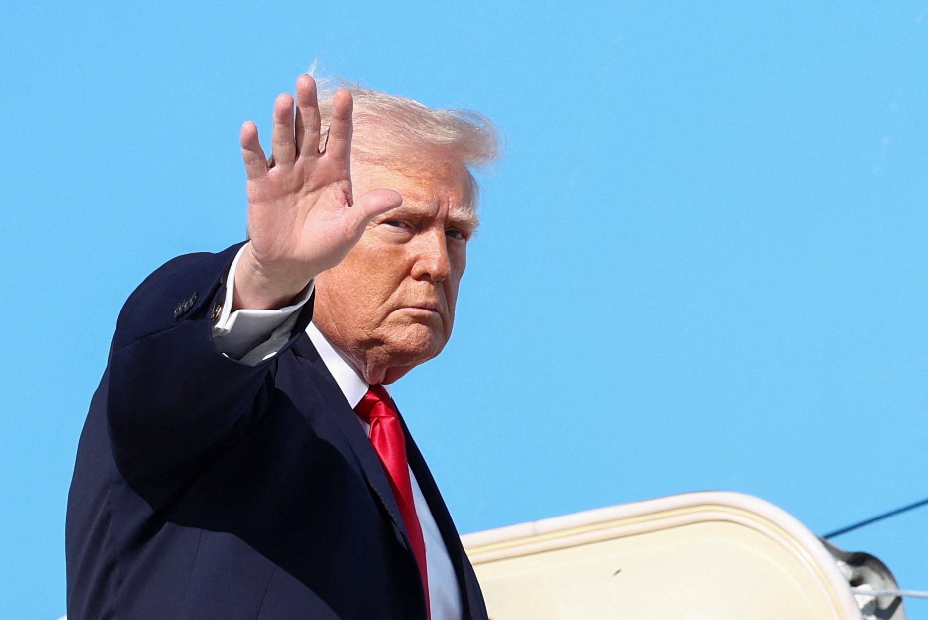 دونالد ترامپ: چین در صورت ارسال سلاح به ایران با مشکلات بزرگی روبه‌رو می‌شود