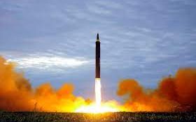 کره شمالی دستکم یک موشک را به سمت سواحل شرقی خود شلیک کرد