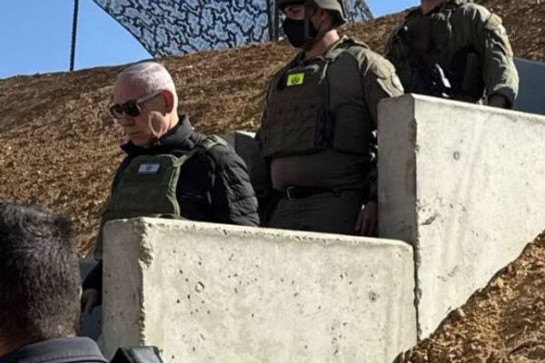 سایت واینت: حضور نتانیاهو در سوریه پیامی به الشرع و ترامپ درباره جمهوری اسلامی داشت