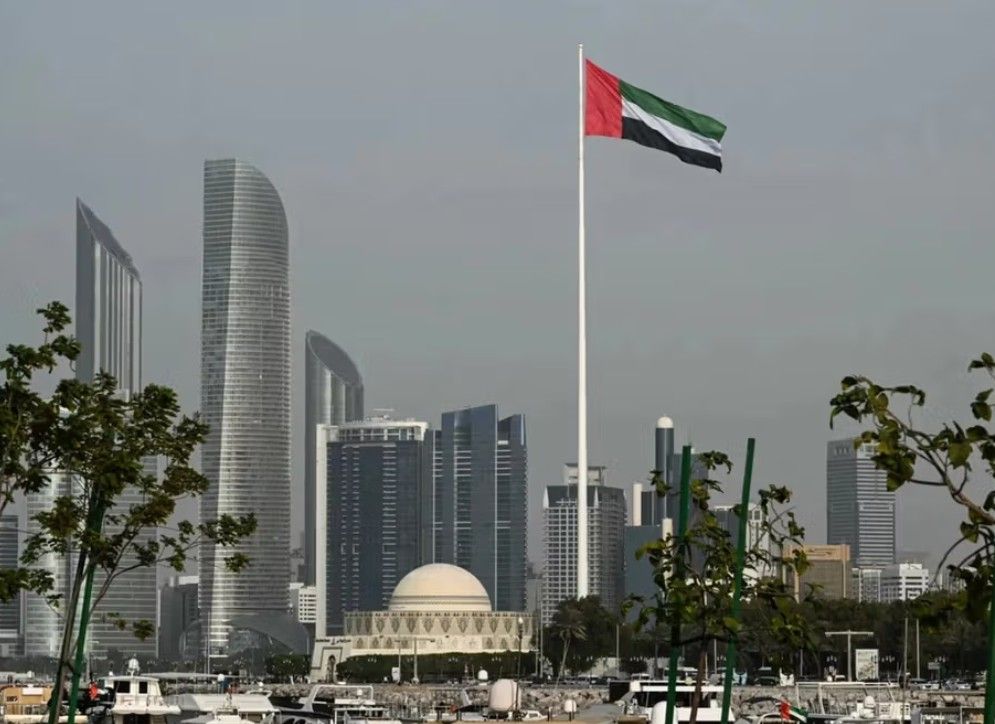 امارات متحده عربی سفر شهروندان خود به ایران، لبنان و عراق را ممنوع کرد
