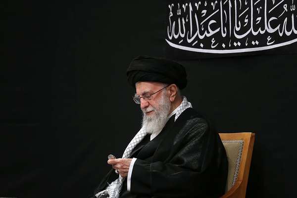 فارن پالیسی: خامنهای میکوشد با راهبردی دوگانه باقی دوران ترامپ را تاب بیاورد
