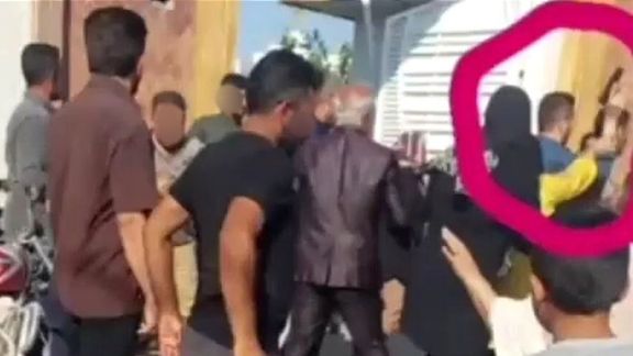 بحران کمبود معلم؛ حمله ماموران به تجمع اعتراضی والدین بهبهانی و بازداشت ۴ نفر