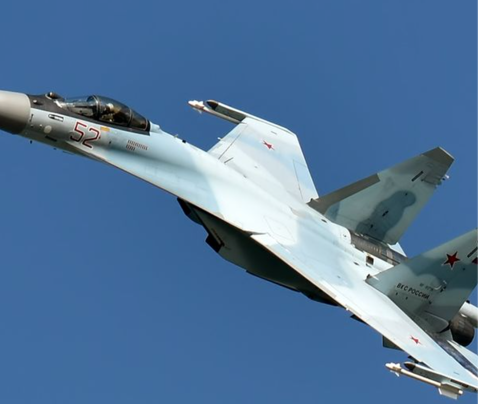 القناة 12 الإسرائيلية: روسيا تخطط لمنح إيران طائرات "سوخوي-35" قريبا