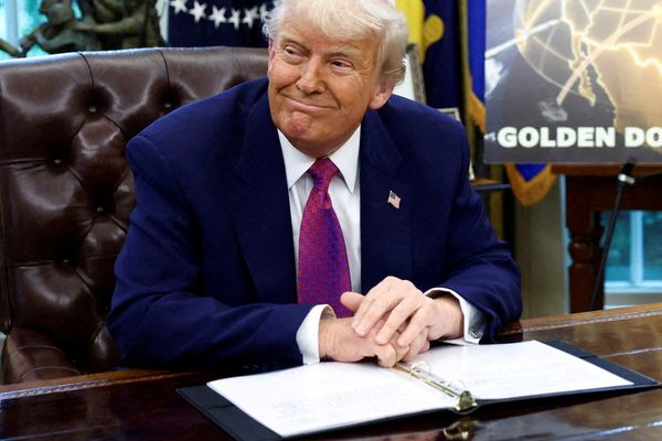 ترامب: ممثلو النظام الإيراني اتصلوا بي وطلبوا التوصل إلى اتفاق