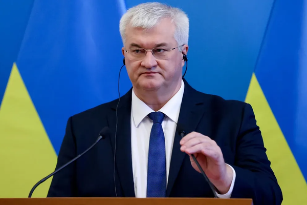 وزيرا خارجية أوكرانيا: إيران تواصل زعزعة استقرار المنطقة وتسعى لتوسيع برنامجها النووي