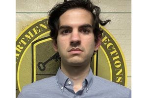 از آصف ویلیام رحمان، متهم به افشای اسناد طرح حمله اسرائیل به ایران، چه میدانیم؟