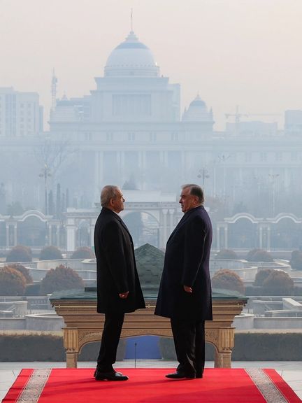 پزشکیان خواستار حل مشکلات بر سر راه روابط ایران و تاجیکستان شد