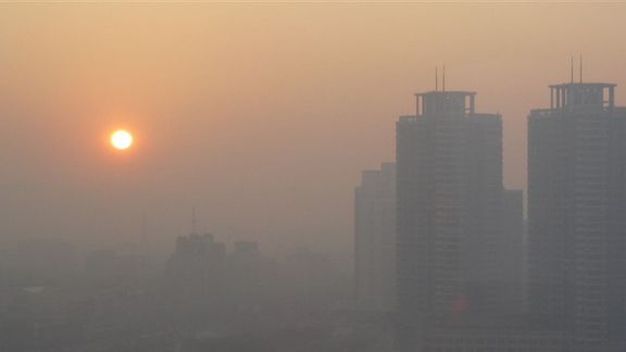 آلودگی هوای کلانشهرها؛ دورکاری و تعطیلی مدارس خوزستان، اصفهان، تهران و البرز