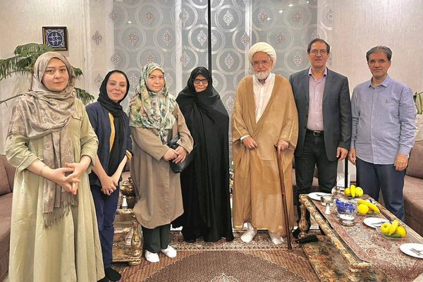 كروبي: خامنئي دمر الاقتصاد والأمن والأخلاق.. ولا يتحمل إرادة الشعب