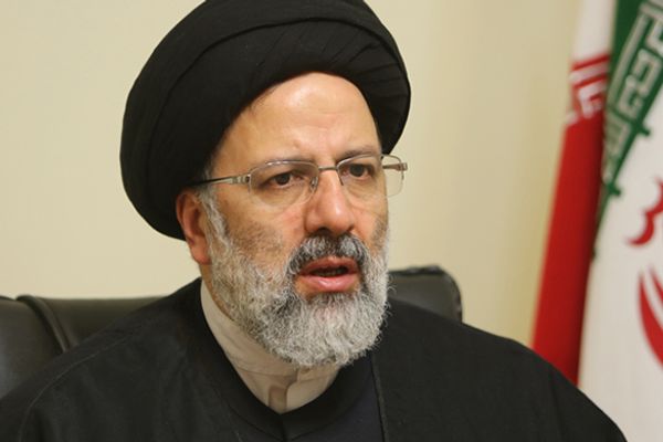 تسريب: الرئيس الإيراني يطالب بمعرفة أسباب "تلوث" عناصر وزارة الاستخبارات بالفساد