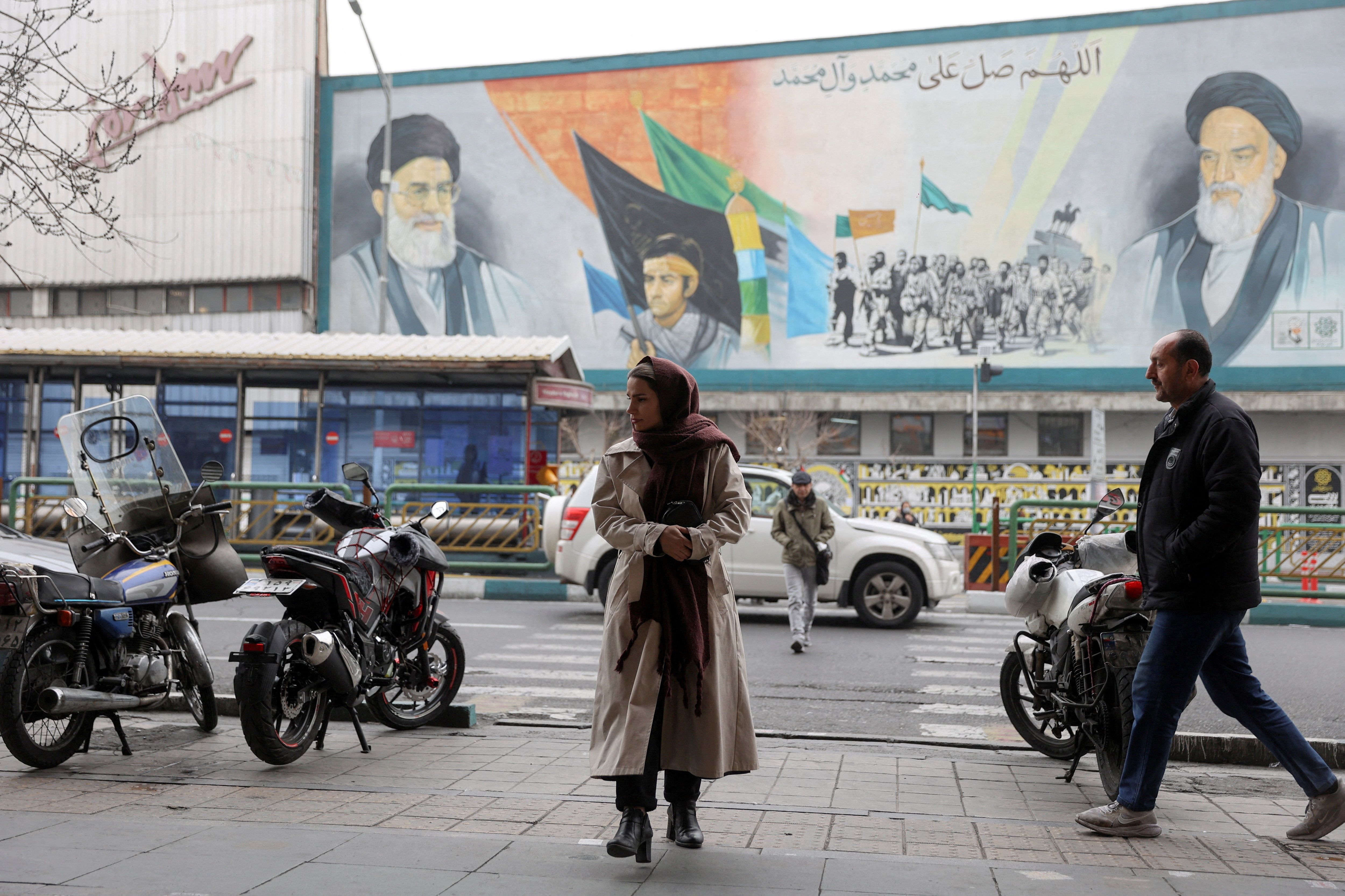 Iran hardliners dig in on enrichment as win-win talk draws fire
