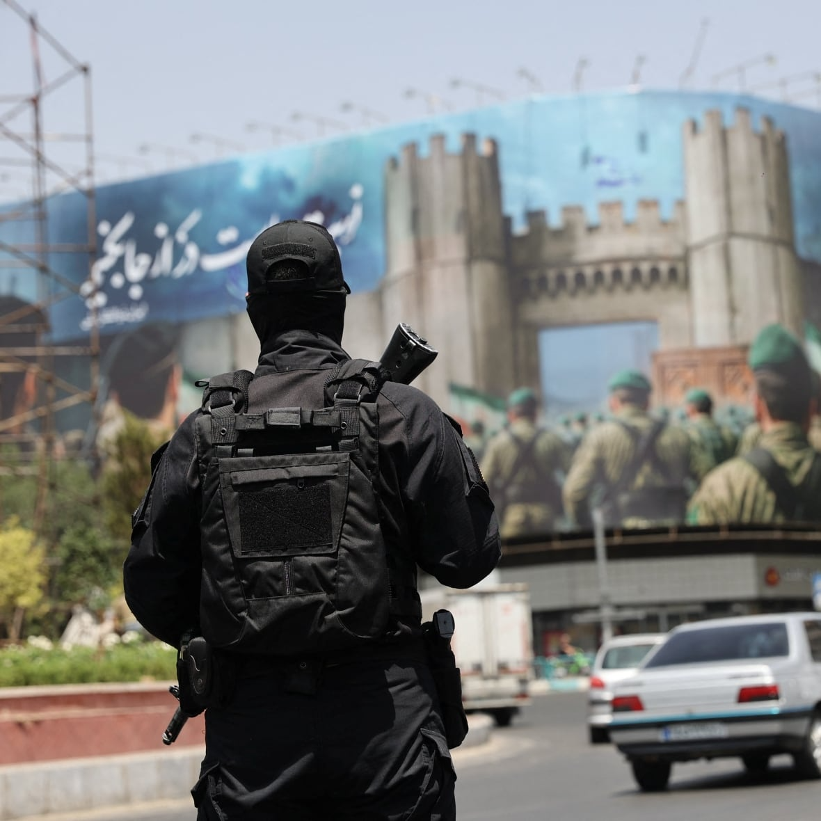 مقتل شخصين في تبادل لإطلاق النار مع عناصر أمنية بغرب إيران