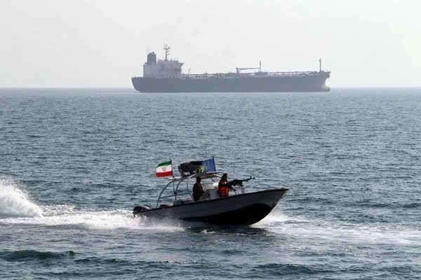 الخارجية الإيرانية: الاتفاق مع عُمان لا يضمن أمن مضيق هرمز في ظل استمرار الحصار الأميركي