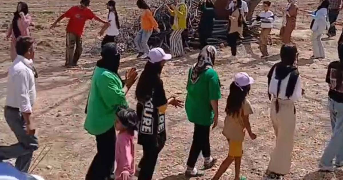 با وجود تلاش حکومت برای از بین بردن جشنهای باستانی، مردم آیین سیزده بهدر را برگزار کردند | ایران اینترنشنال