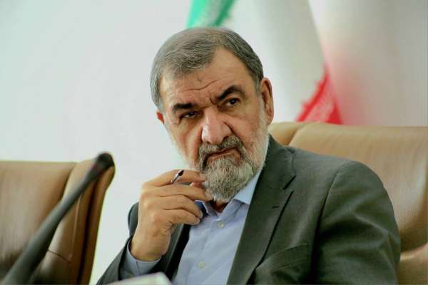 القائد السابق للحرس الثوري: إذا خيّبنا آمال الأعداء سيطلبون غدًا لقاء الرئيس في طهران