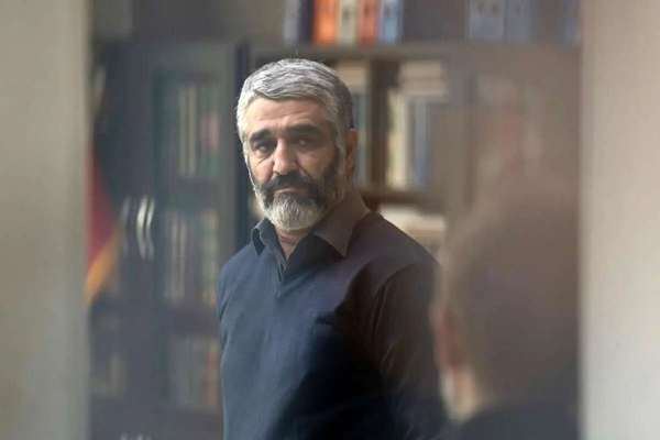 وکیل پژمان جمشیدی: ممنوعیتی برای کار ندارد، اما هر وقت لازم شد برمیگردد