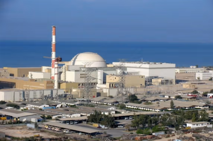 سازمان انرژی اتمی: یک پرتابه به محوطه نیروگاه اتمی بوشهر اصابت کرد