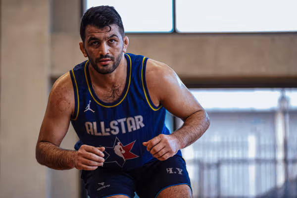 حسن یزدانی از ترکیب استقلال جویبار در هفته دوم لیگ برتر کشتی آزاد خط خورد