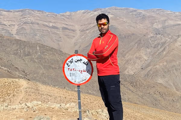 عباس اسحاقی، کوهنورد، به دست جمهوری اسلامی در تهران به قتل رسید