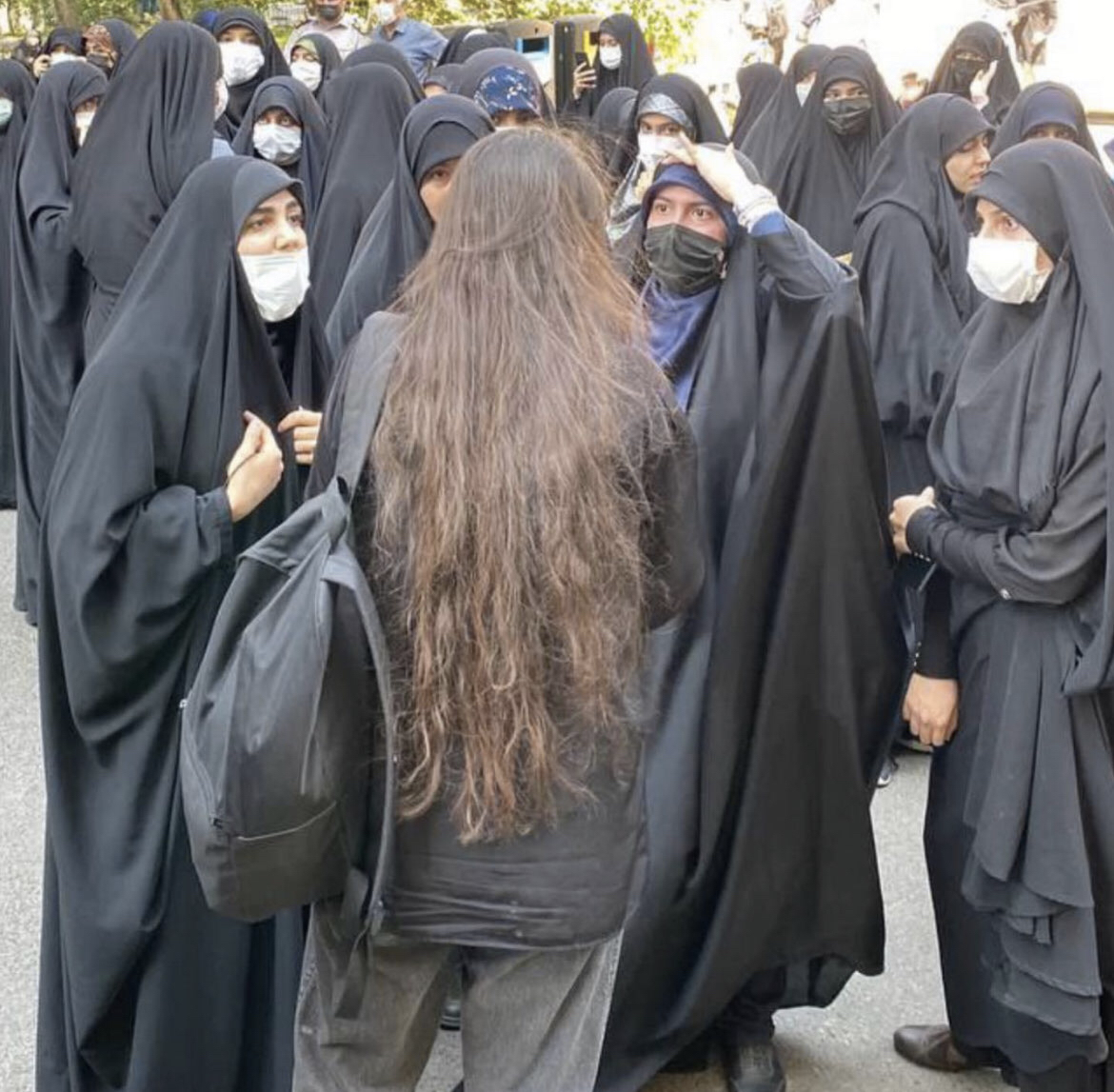 طلاب الجامعات الإيرانية في اليوم الرابع من انتفاضتهم: "الموت لخامنئي" و"سأقتل من قتل أختي"