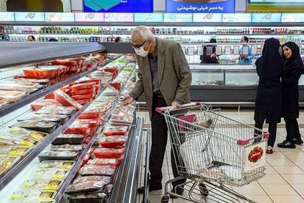 إيران: جدل حول إلغاء التسعير الحكومي للدولار.. وبرلماني: التضخم زاد 190%