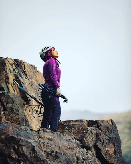 نخستین مدالآور تاريخ یخنوردی زنان ايران: خرابکار، تفرقهانداز و دشمن خود شمایید