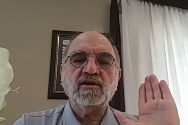 المفكر الإيراني عبد الكريم سروش: فتوى الخميني بقتل سلمان رشدي كانت سياسية بنسبة 100%