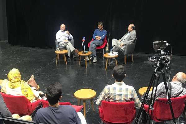 Iranian Academics Debate Society's Turmoil: Fever Or Infection?