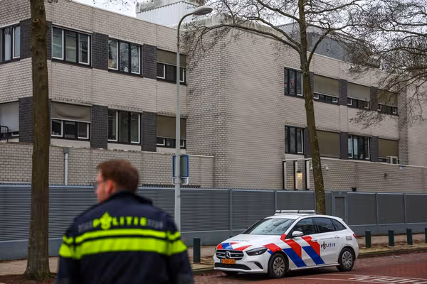 انفجار در مدرسه یهودی آمستردام؛ مقامها از «حمله عامدانه» علیه جامعه یهودیان گفتند