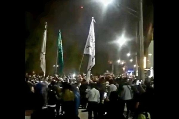 Large Anti-Government Protests Rock Iran's Oil Province