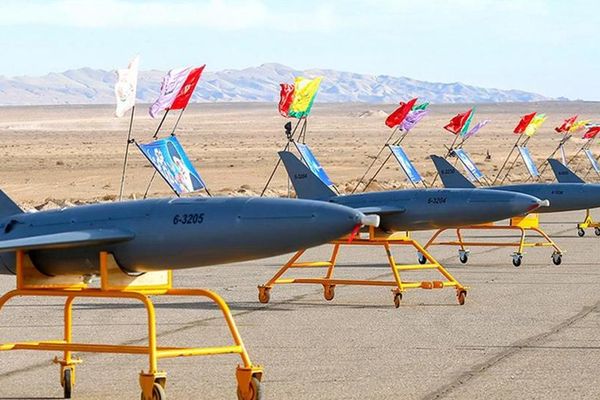 "تسنيم" تنفي مشاركة قائد بالحرس الثوري الإيراني في تدريب القوات الروسية على المسيرات