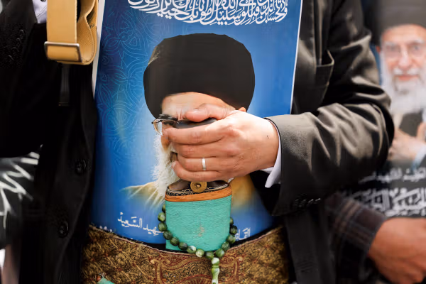 گاردین: حوثیها از ورود به جنگ تمامعیار با اسرائیل و آمریکا خودداری میکنند