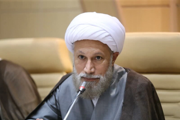 نماینده خامنهای: روش رسانههای خارجی برای جذب مخاطب را ما هم استفاده کنیم