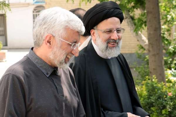 Politicians And Pundits Condemn Monopolization Of Power in Iran