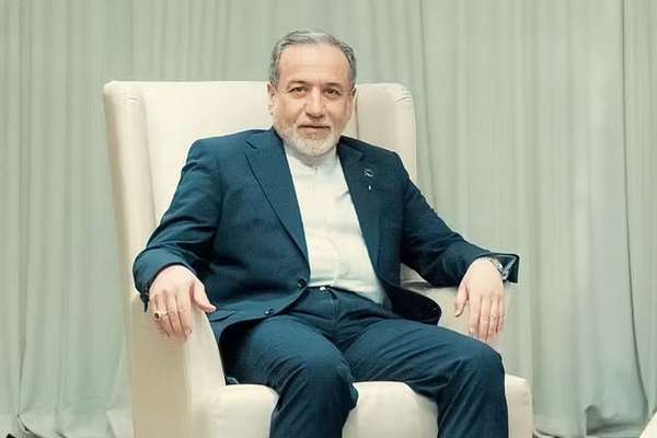 عراقچی: درد واقعی زمانی آغاز میشود که بدهی آمریکا و نرخ وامهای مسکن شروع به جهش کنند
