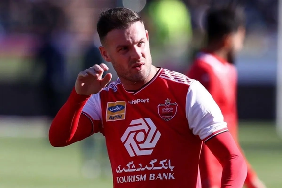 مهاجم سابق پرسپولیس در حبس؛ استوکس به دلیل توهین به شریک سابق زندگیاش، زندانی میشود