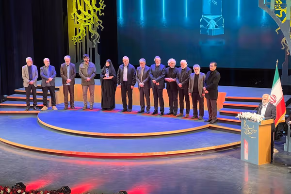 جشنواره فیلم فجر؛ فرش قرمز خونین