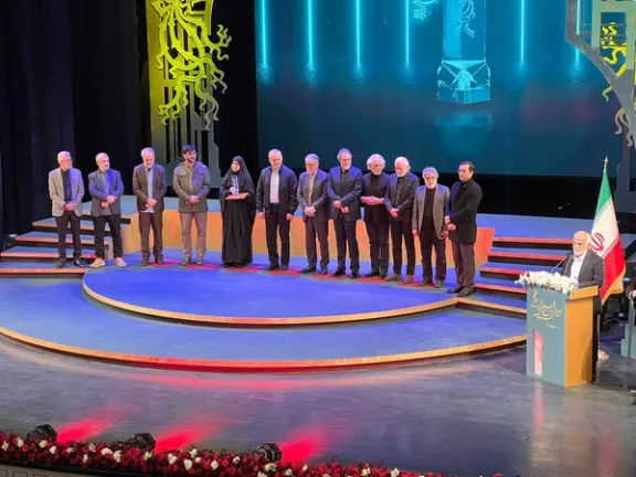 جشنواره فیلم فجر؛ فرش قرمز خونین