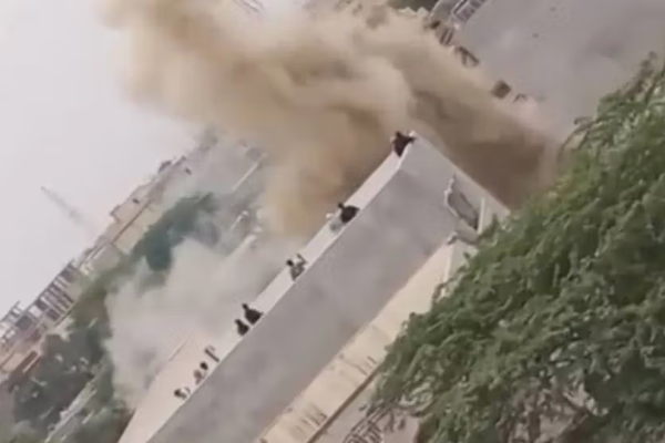 تزامنا مع مصادرة منازل السكان البلوش.. قوات عسكرية إيرانية تهاجم منزلًا بأسلحة شبه ثقيلة