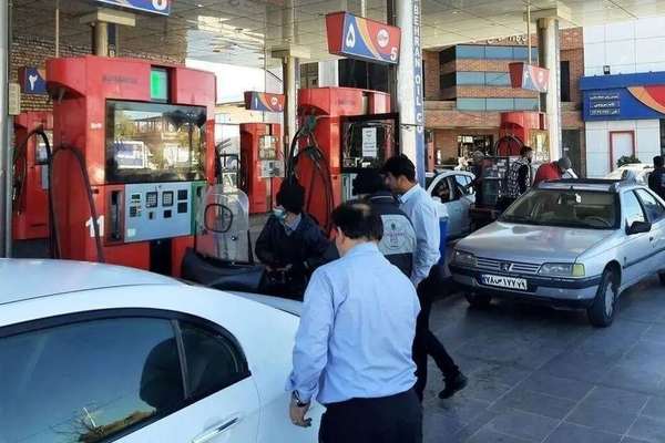 دولت طرح «سوختگیری بدون کارت» را در برخی جایگاهها آغاز کرد
