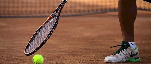 اختصاصی ایران اینترنشنال؛ اعتراض فدراسیون تنیس به ممنوعیت عقد قرارداد دلاری