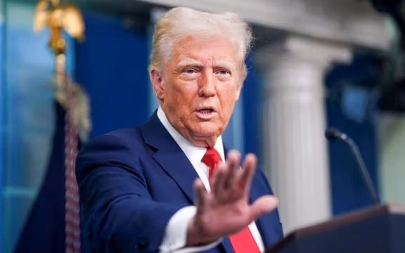 روزنامه اصولگرای خراسان: دسترسی مستقیم ترامپ به افکار عمومی ایرانیان خطرناک است