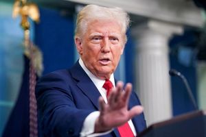 ترامپ: اگر روسیه برای پایان جنگ اوکراین اقدامی نکند، طی ۱۰ روز با تحریم مواجه خواهد شد