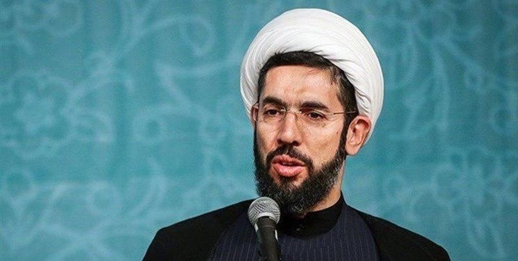 ممثل خامنئي يتوقع اندلاع الاحتجاجات في ذكرى مقتل مهسا أميني