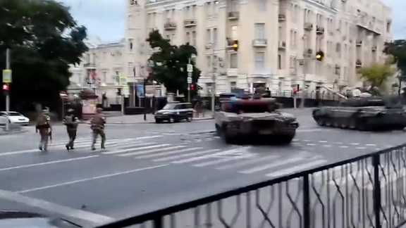 فرمانده گروه واگنر از ورود نیروهایش از اوکراین به شهر روستوف در جنوب روسیه خبر داد