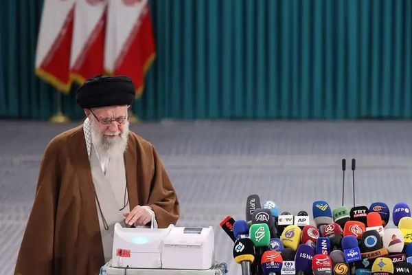 كيف ستنتخب إيران رئيسها الجديد.. ومن هم المرشحون؟